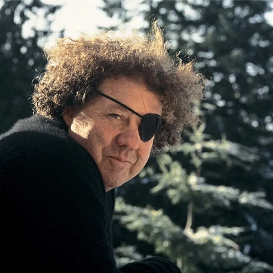 Dale Chihuly - Image 1