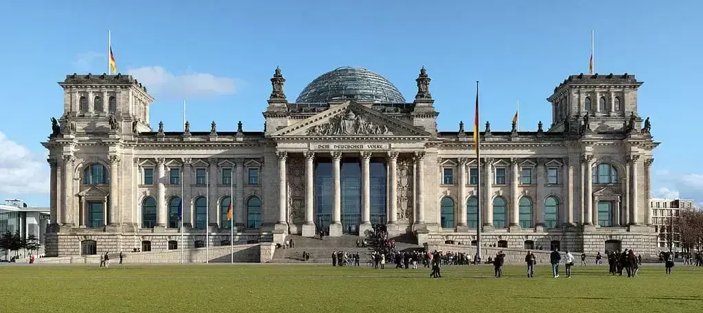 Reichstag Dome - Image 2