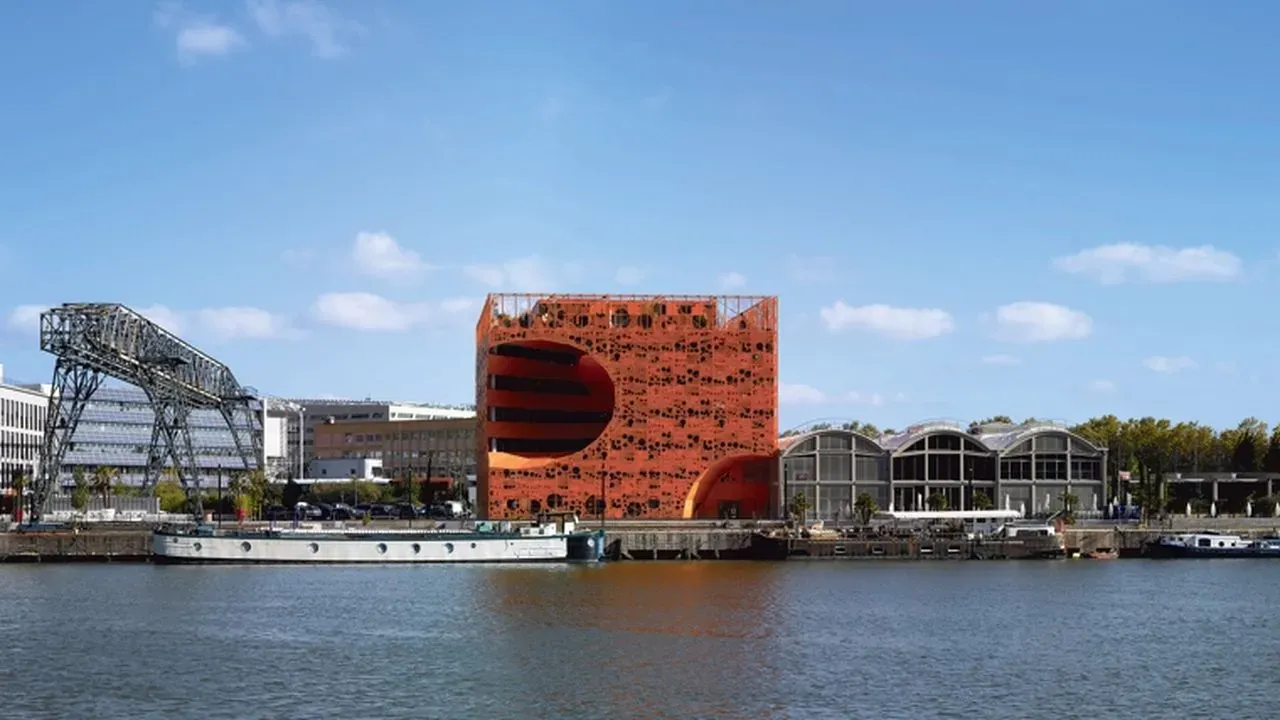 Cube orange Lyon-confluence - Image 3