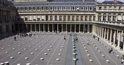 Les Colonnes de Buren